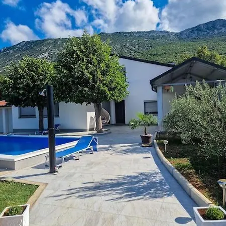 Infinity - Attractive For Rest And Relaxation *